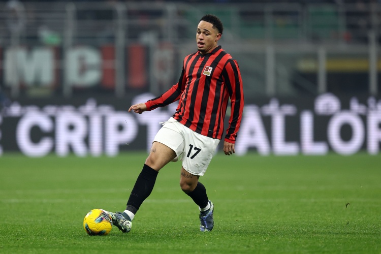 xingkong-TA：利兹联有意米兰前锋奥卡福 现阶段俱乐部间尚未进行谈判