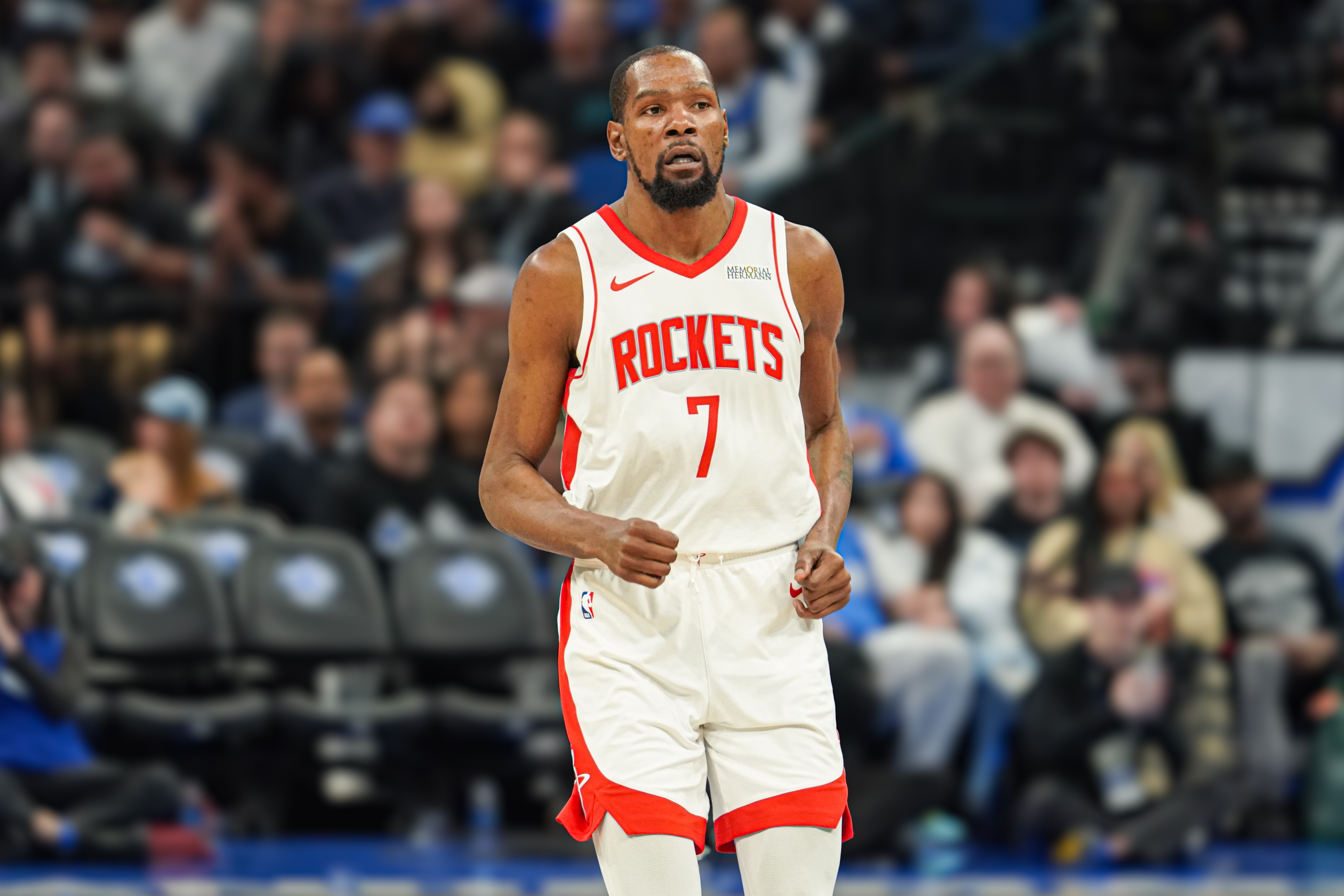 给年轻球迷的建议？杜兰特：保持自律 然后找到那份热爱！